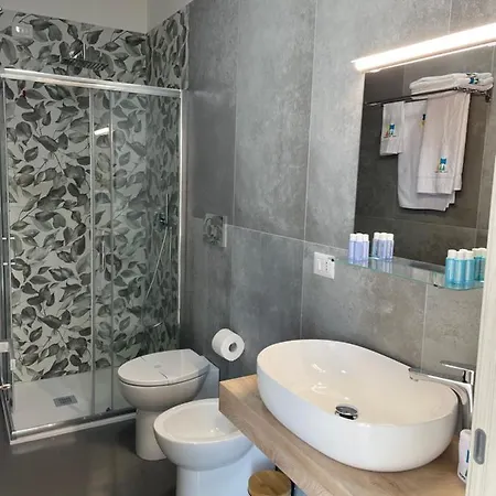 Beb Homa Nocleg ze śniadaniem Neapol