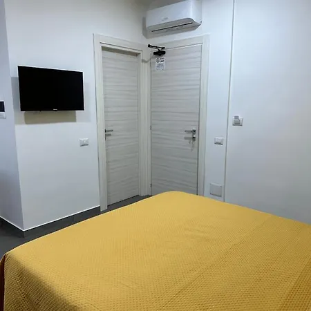 Beb Homa Nocleg ze śniadaniem Neapol