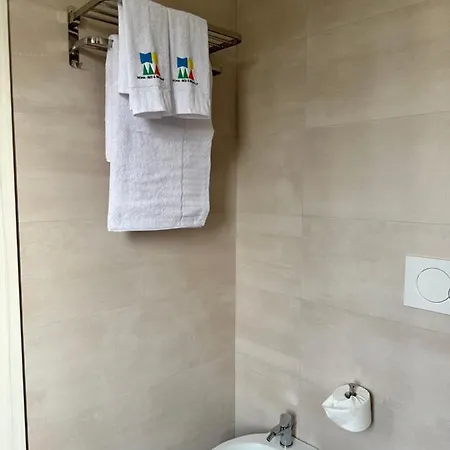 فندق مبيت وإفطار Beb Homa *